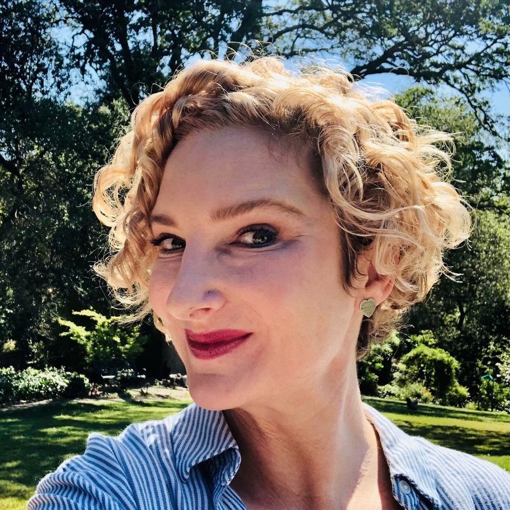 Meet your Posher, Elizabeth